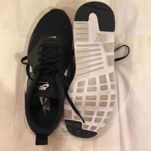 Women’s Nike air max